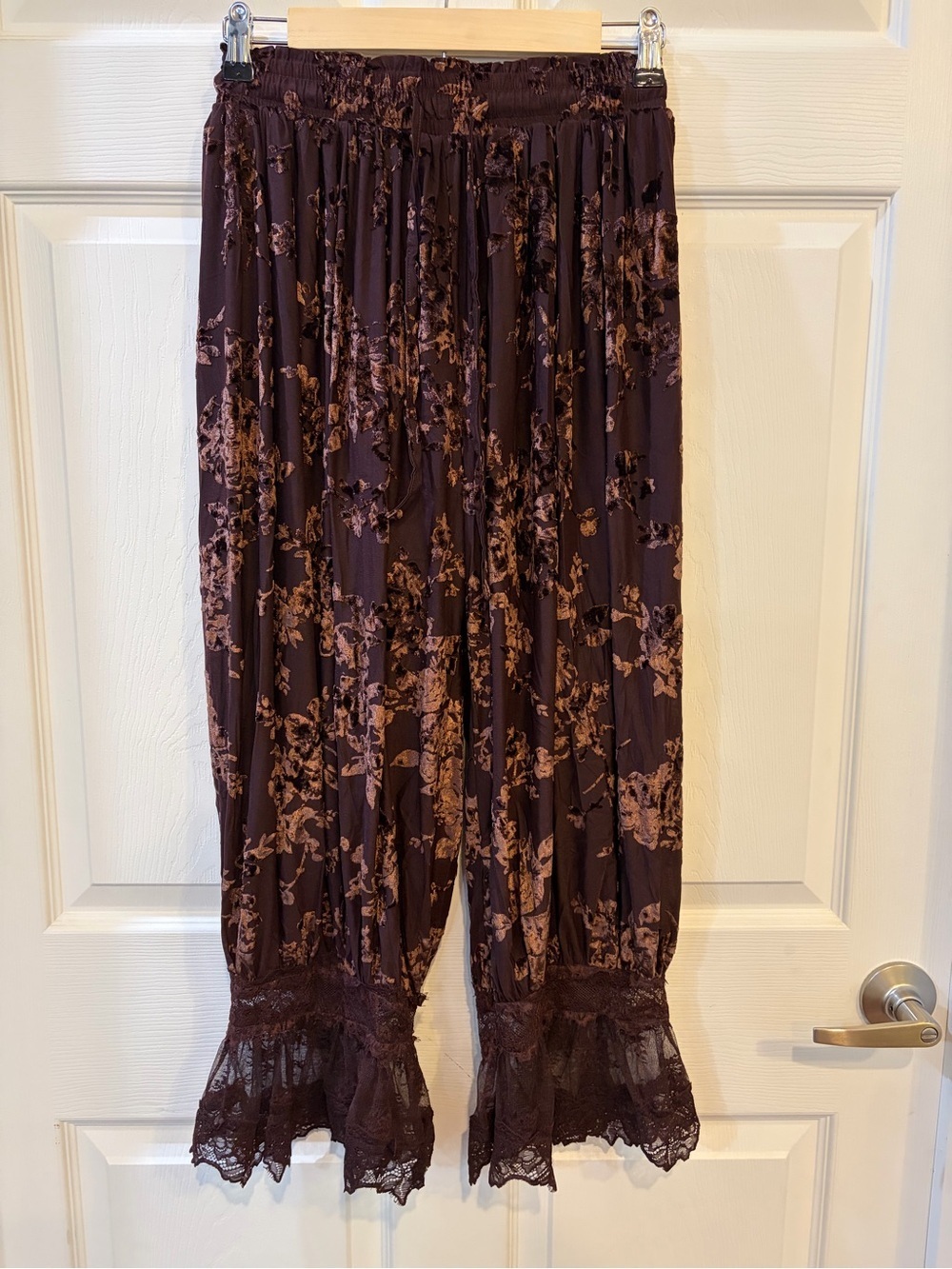 Lantern Pants - Lace Floral Flocked Elastic Waist Coffee NEW WITH TAGS - Picture 6 of 14